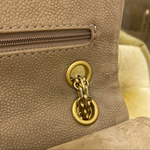 SOLD Chanel Beige Iridescent Caviar Reissue - Picture 15 of 16